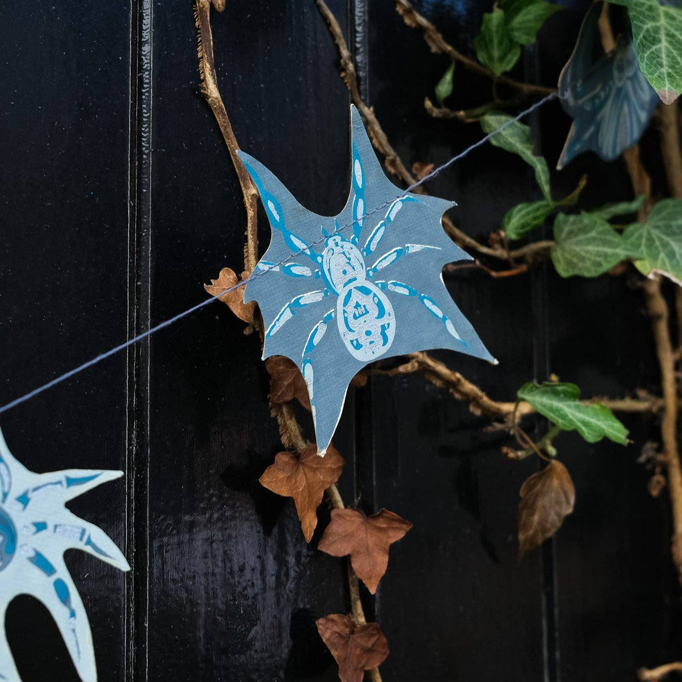 Creeping Spider Sewn Garland