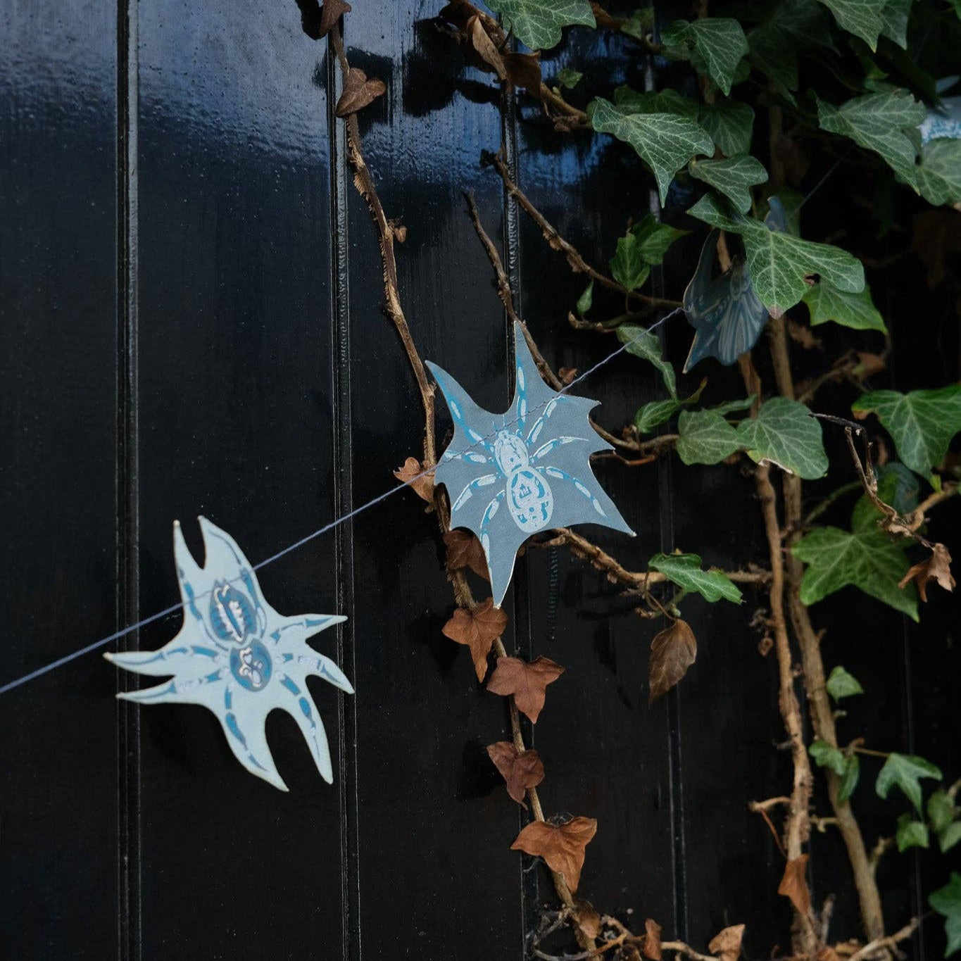 Creeping Spider Sewn Garland