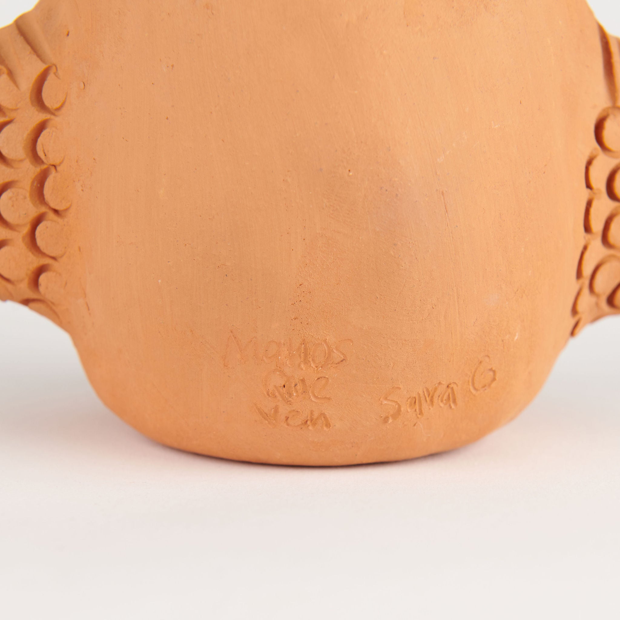 Teresita con Pez Vessel, Small