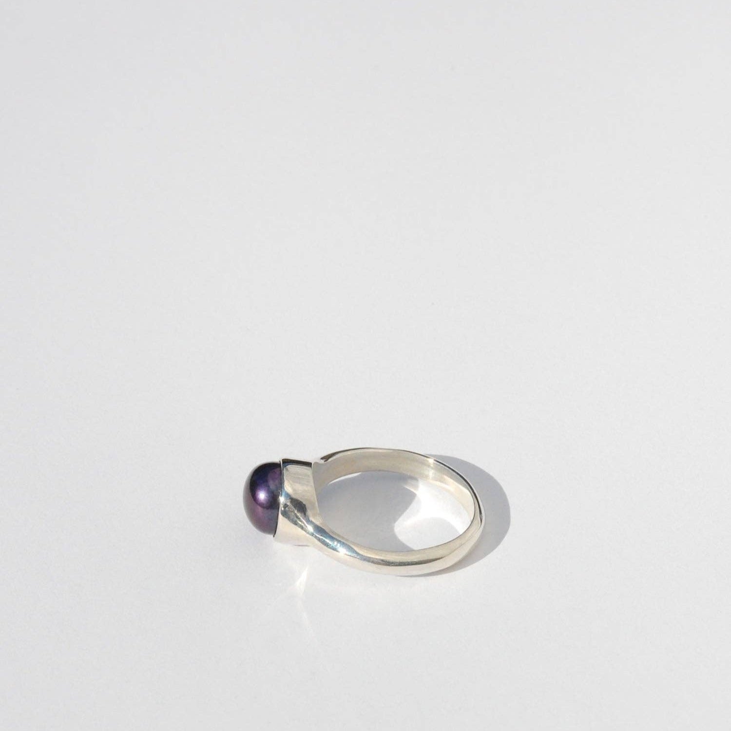Colina Ring with Black Pearl