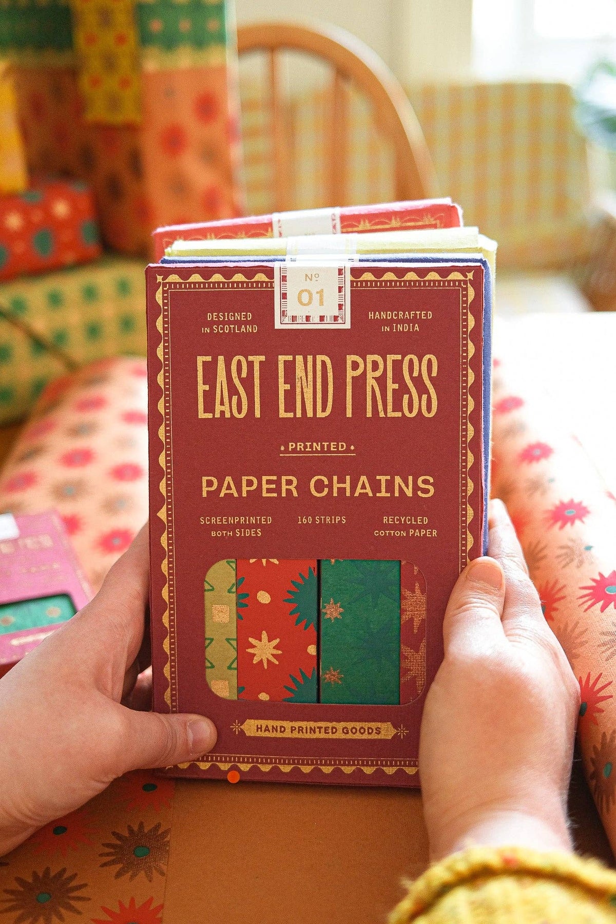 FESTIVE PAPER CHAIN KIT