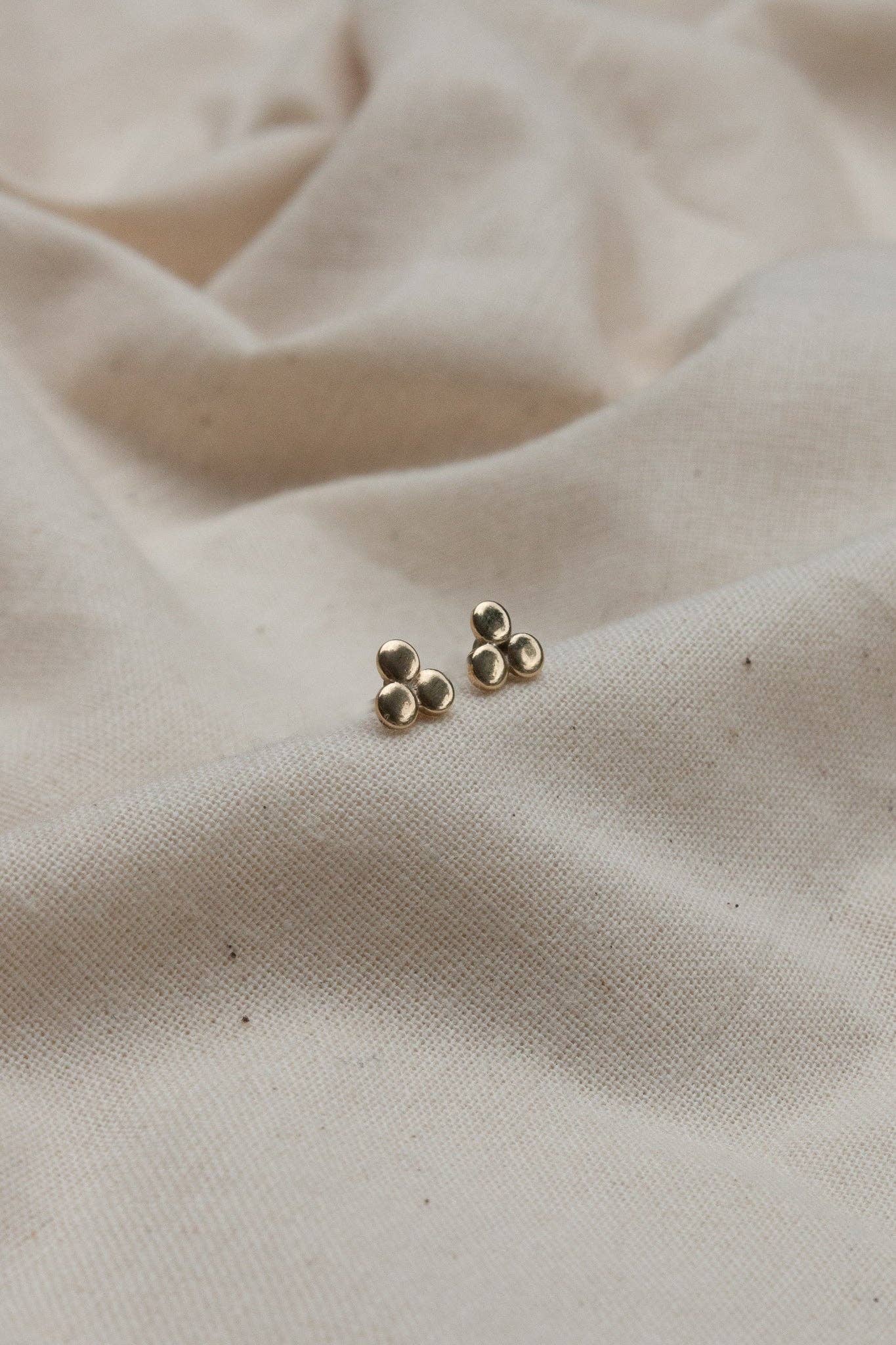 Luwa Studs