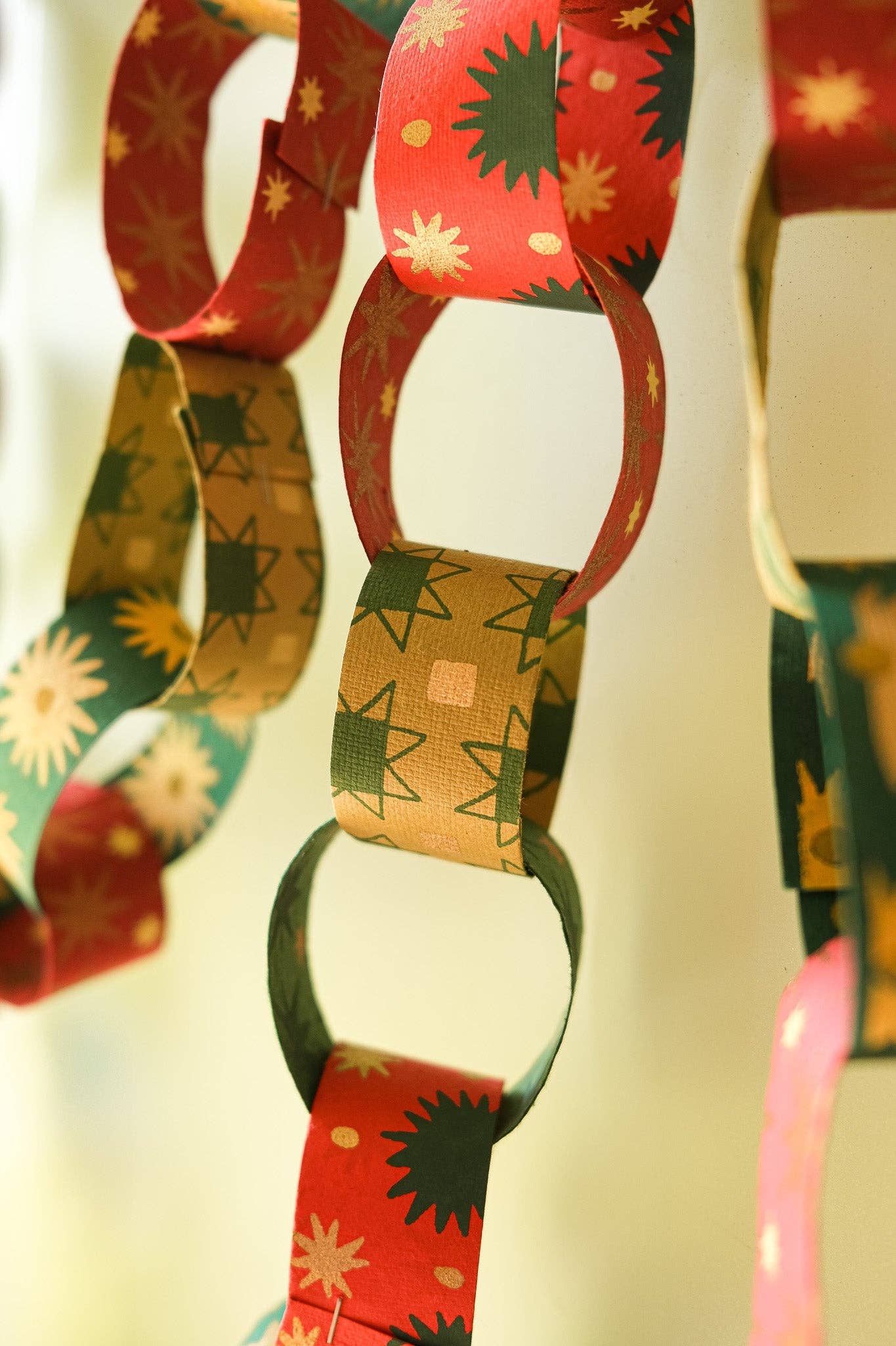 FESTIVE PAPER CHAIN KIT