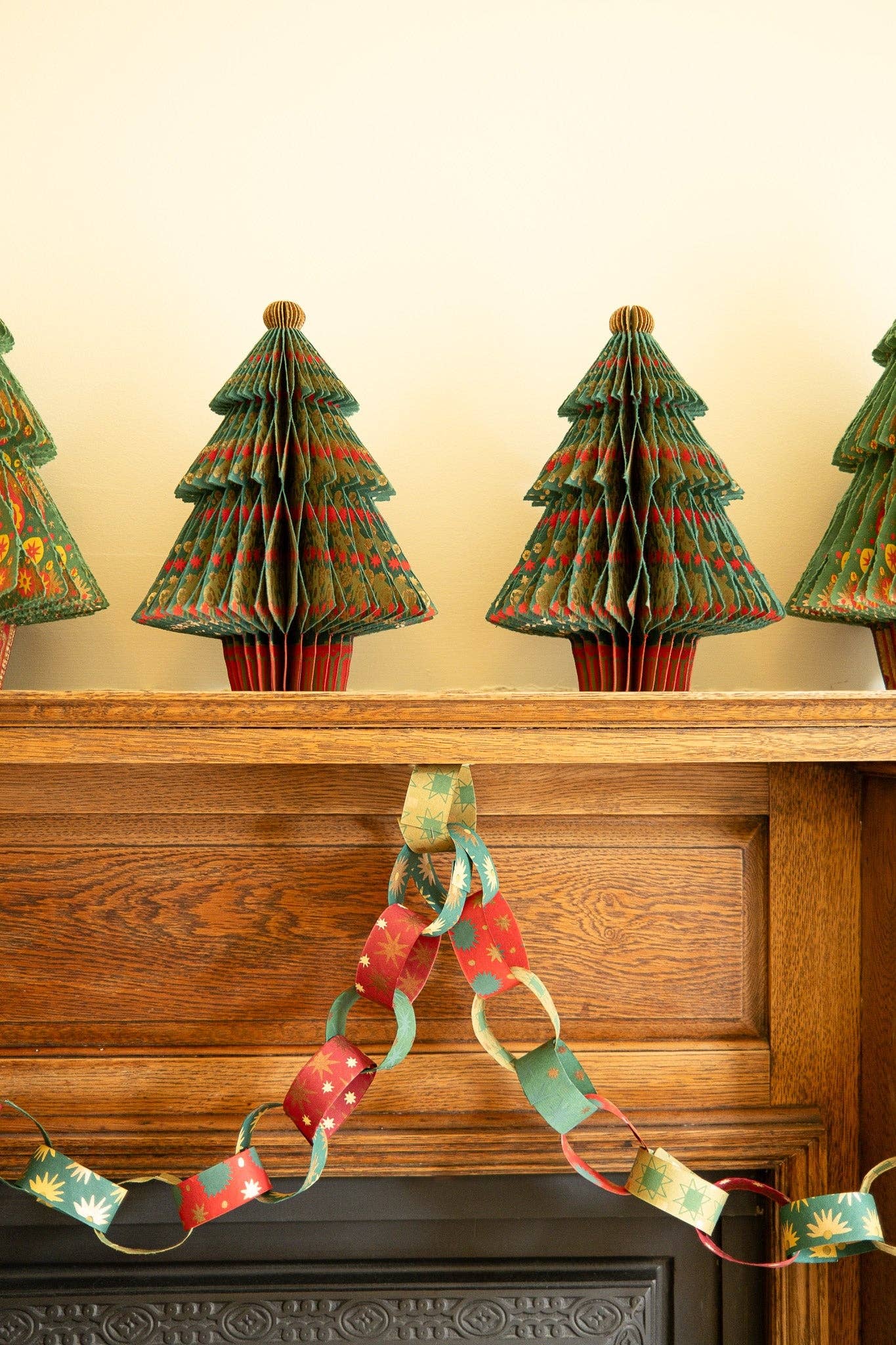 FESTIVE PAPER CHAIN KIT
