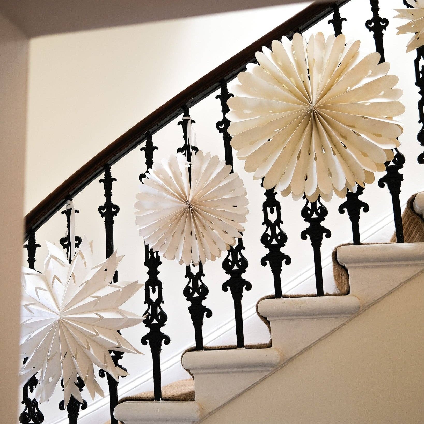 Large Traditional White Star