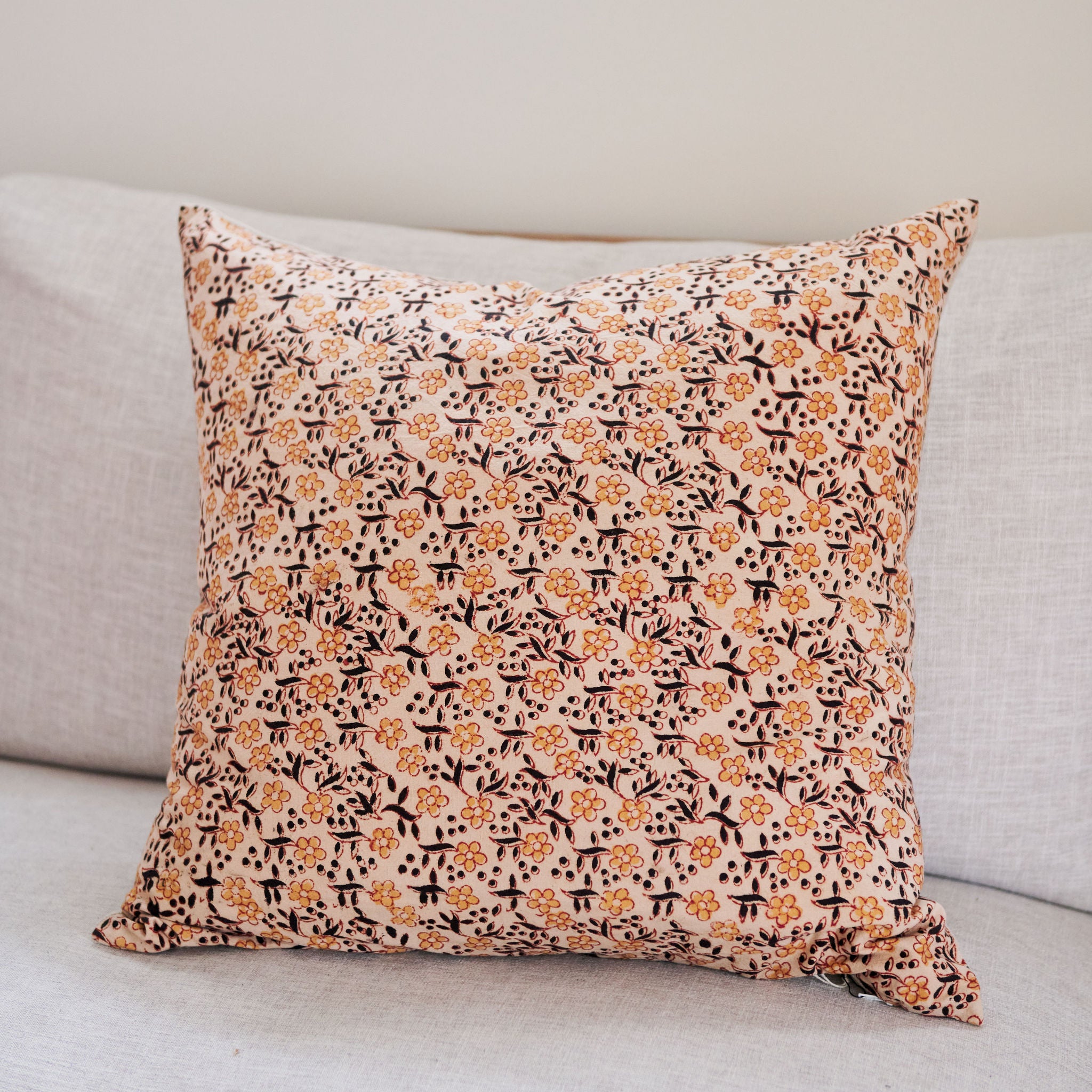 Anika Sao Pillow Cover