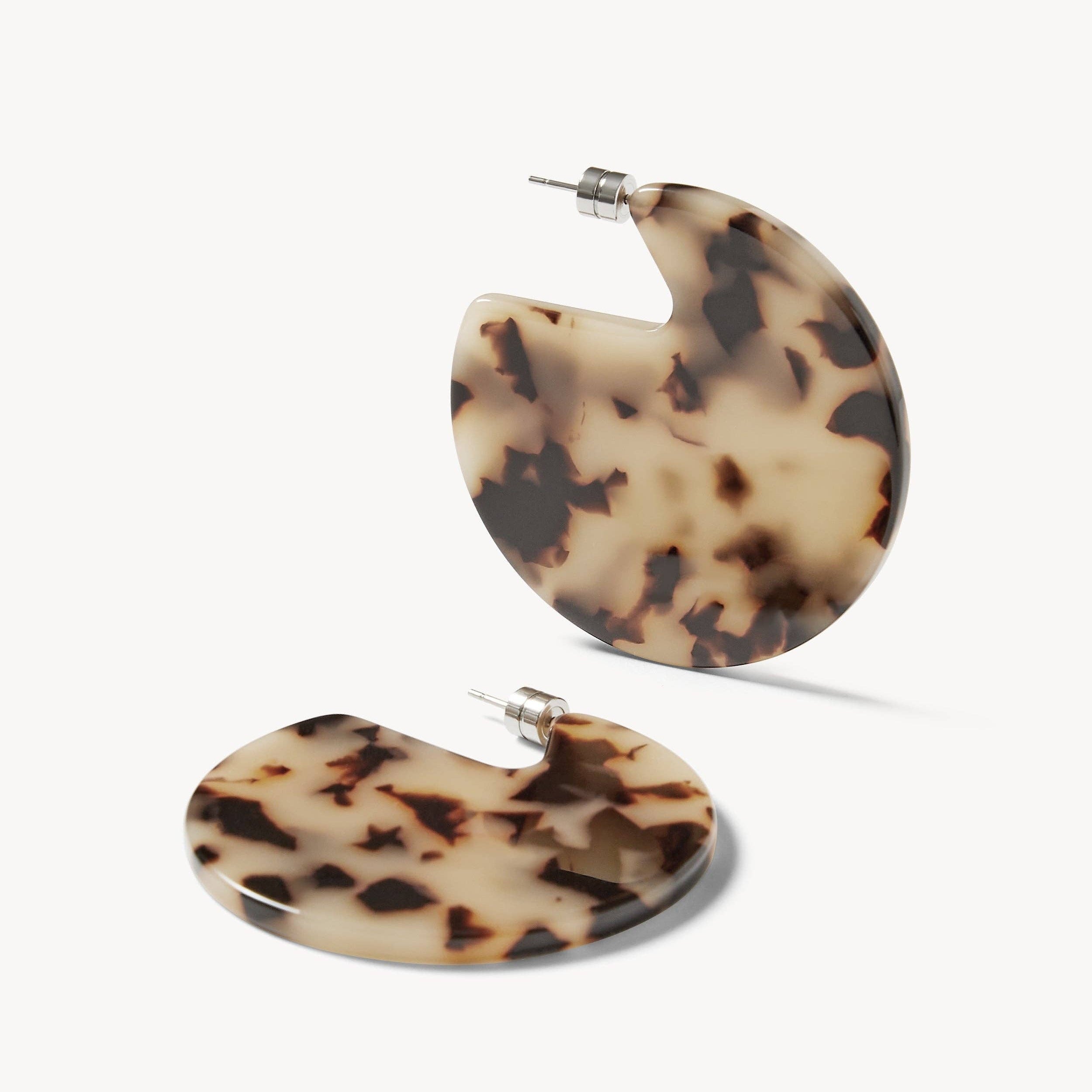 Clare Earrings in Blonde Tortoise