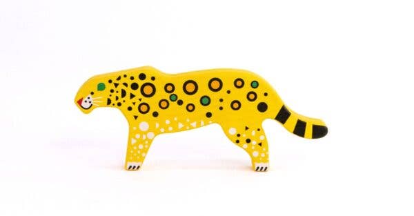 BAJO Endangered Animals: Leopard