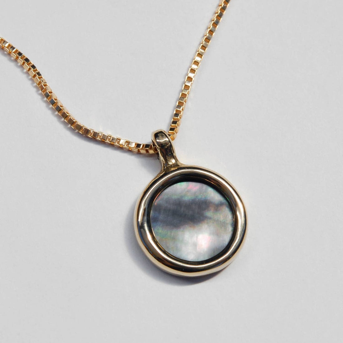 Mare Necklace in Grey Mother of Pearl