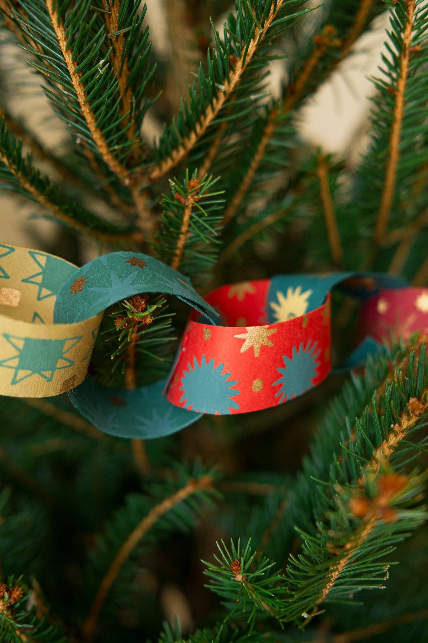 FESTIVE PAPER CHAIN KIT