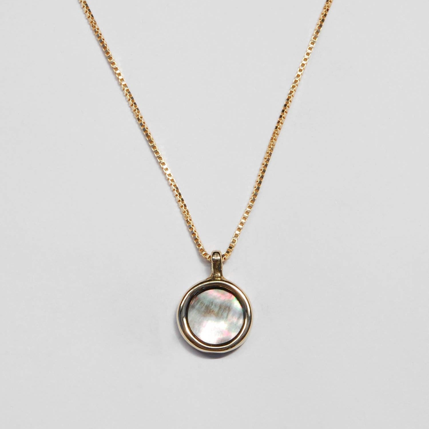 Mare Necklace in Grey Mother of Pearl