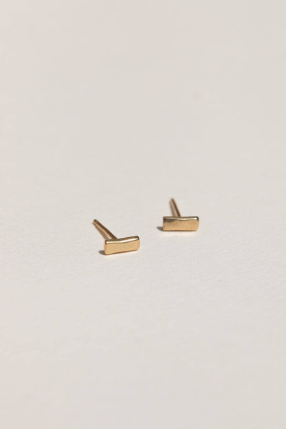 Nyondo Studs