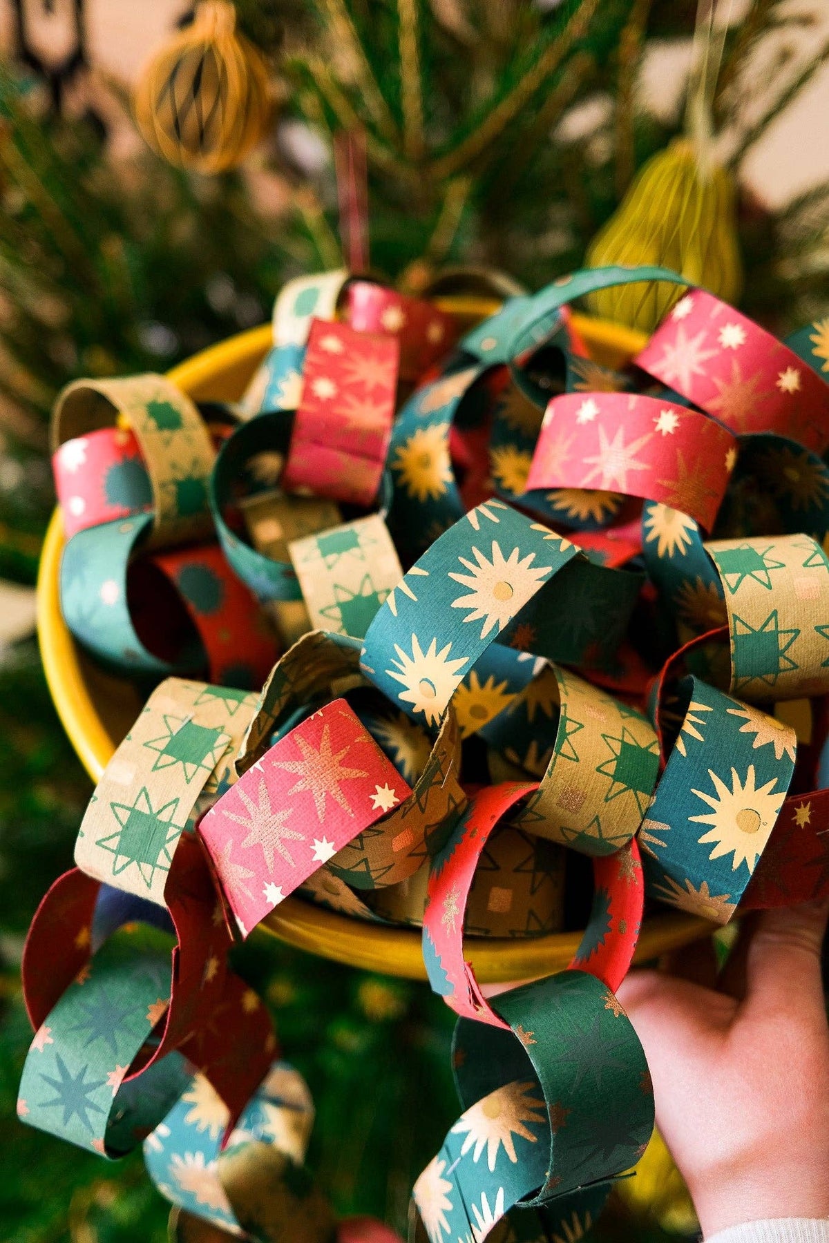 FESTIVE PAPER CHAIN KIT