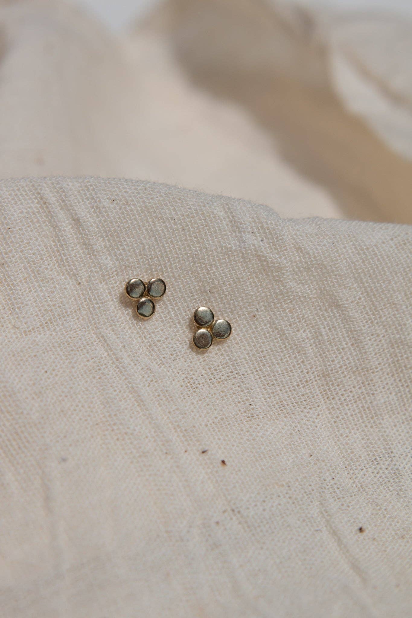 Luwa Studs