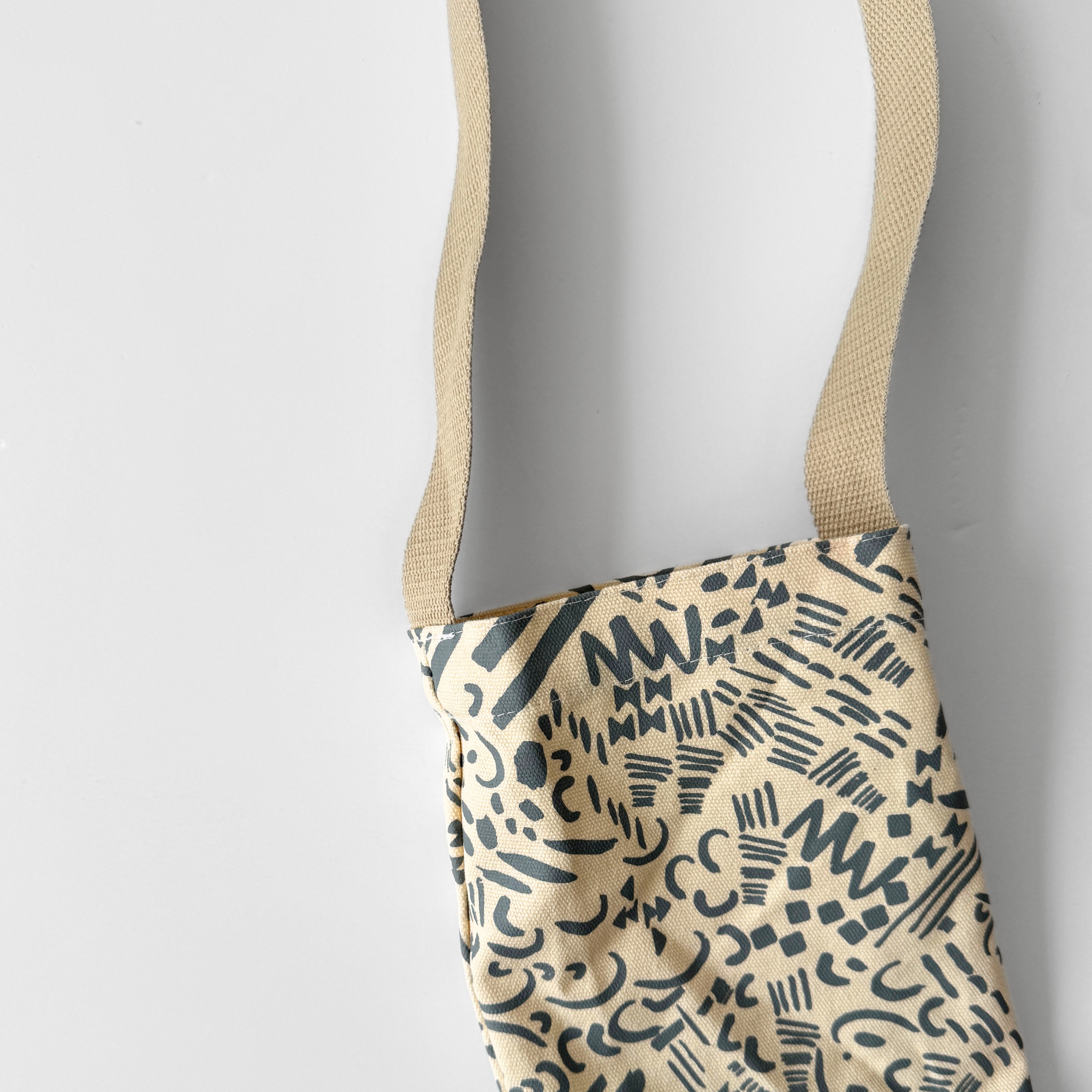 The Wine Tote - Dashes &amp; Moons - Warm Grey - Natural