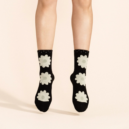 Blooming Daisy Short Crew
