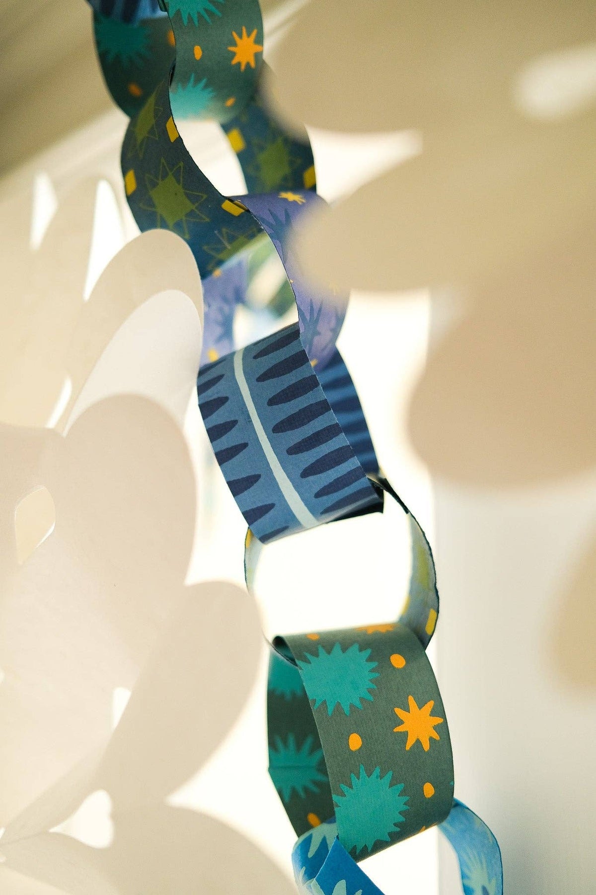 BLUE &amp; YELLOW PAPER CHAIN KIT