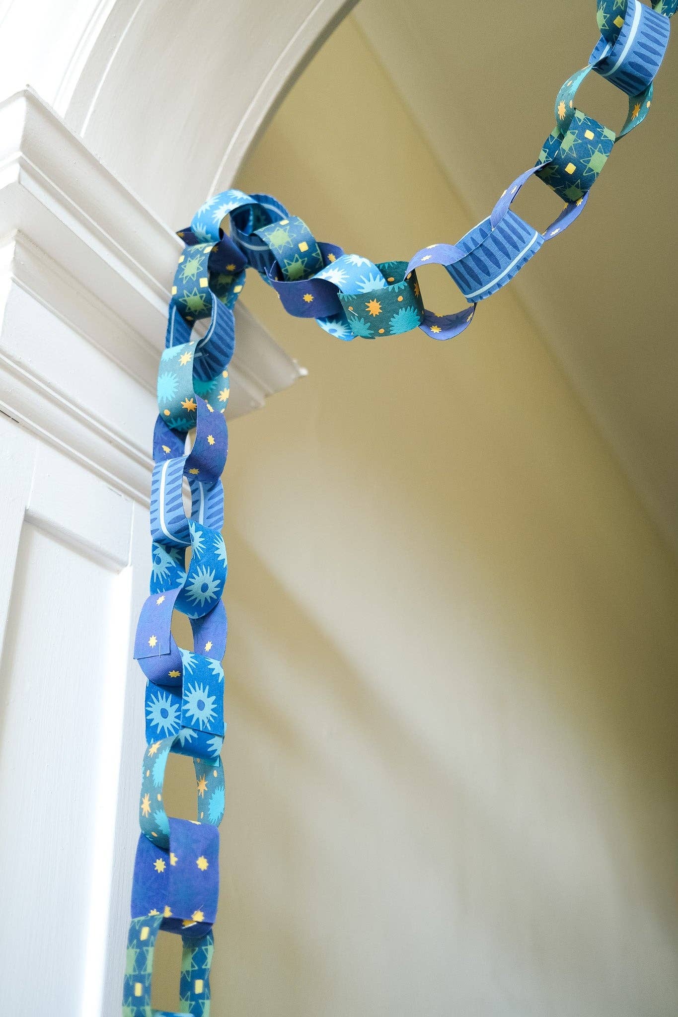BLUE &amp; YELLOW PAPER CHAIN KIT