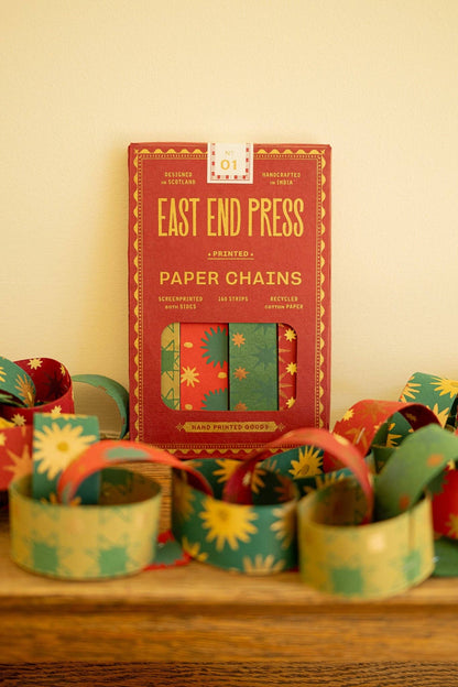 FESTIVE PAPER CHAIN KIT