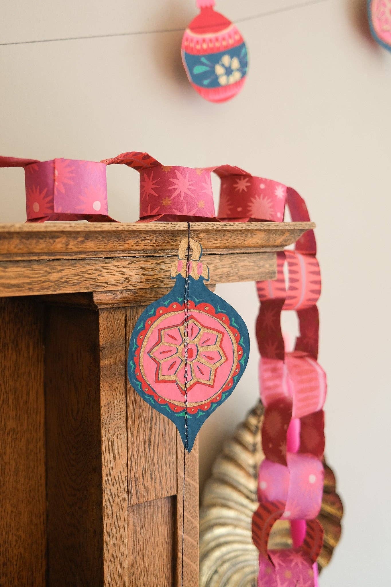 PINK &amp; RED PAPER CHAIN KIT