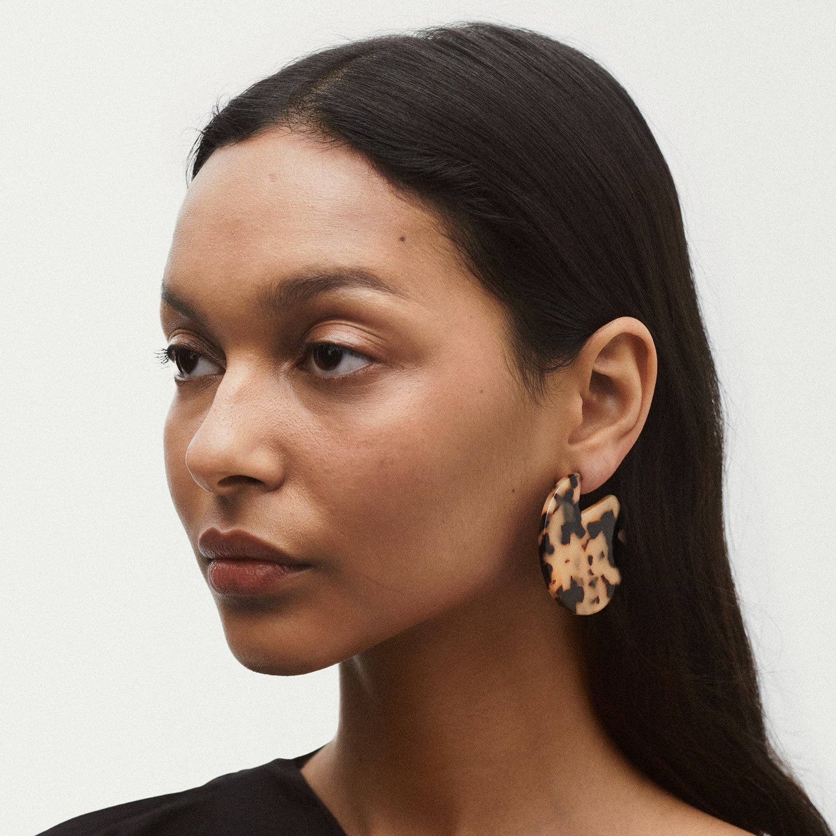 Clare Earrings in Blonde Tortoise