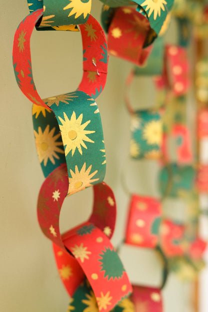 FESTIVE PAPER CHAIN KIT