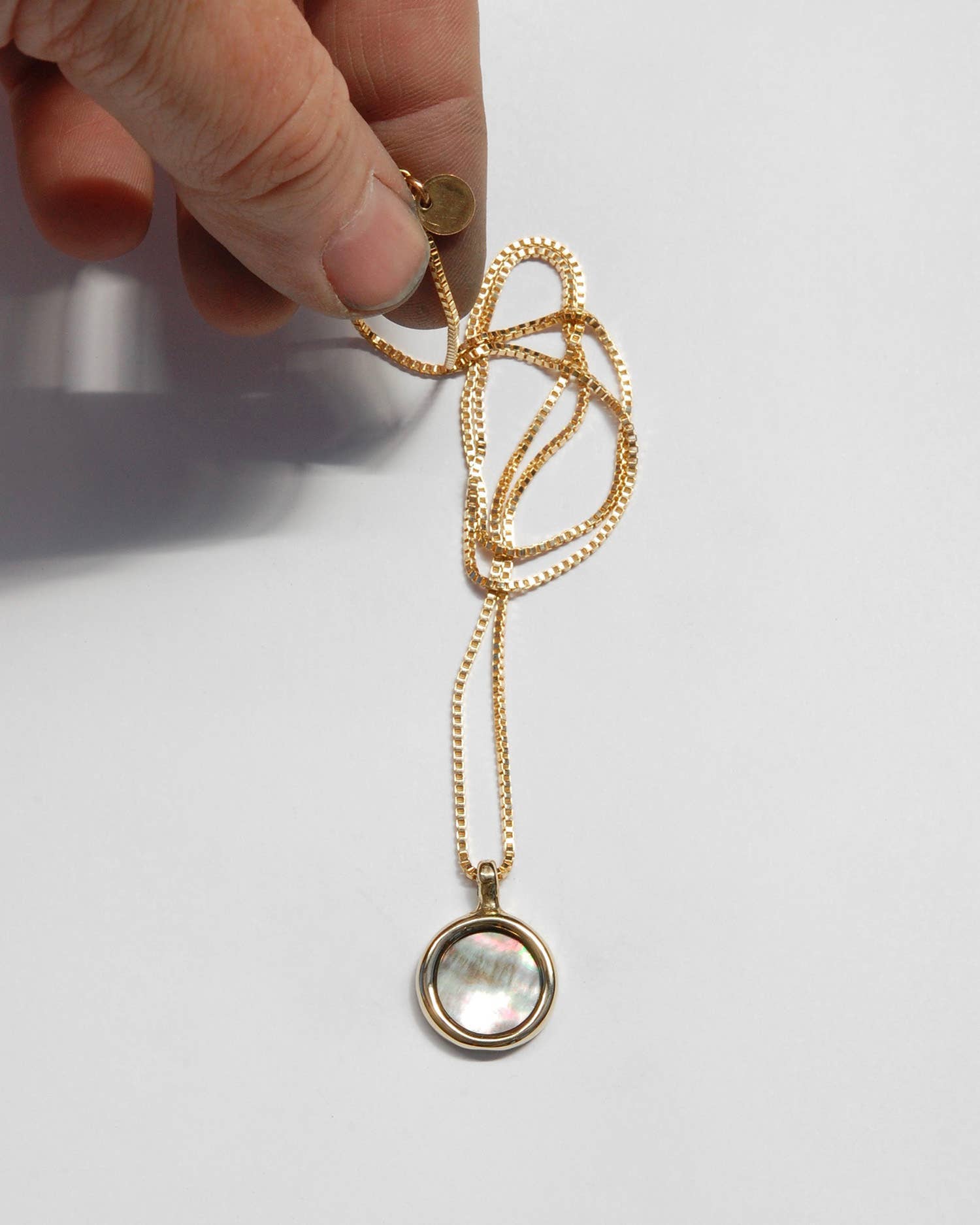 Mare Necklace in Grey Mother of Pearl